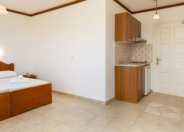 Edem Studios & Apartment